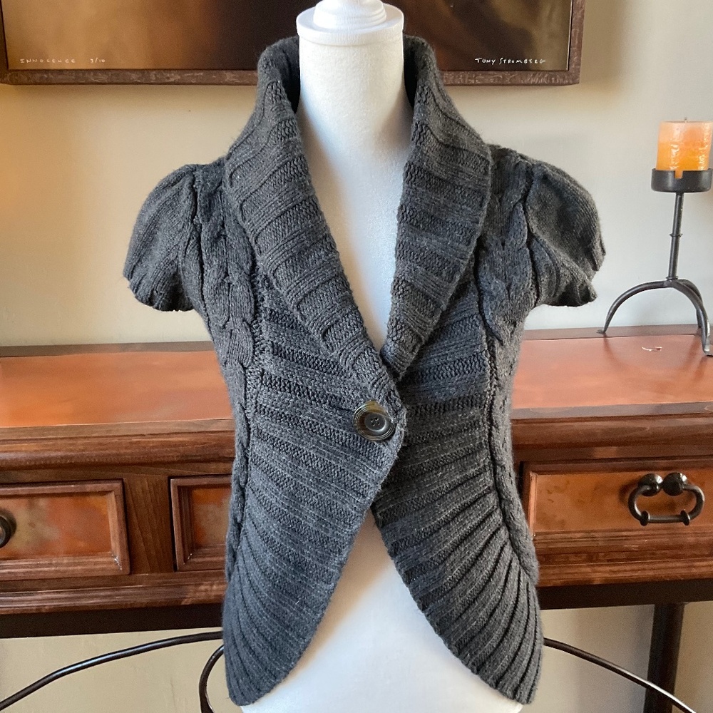 Pink Rose One-Button Sweater Top. Dark Gray. Size S